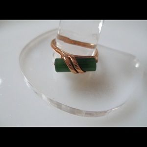 Vintage 1960’s AVON gold & jade boho style ring